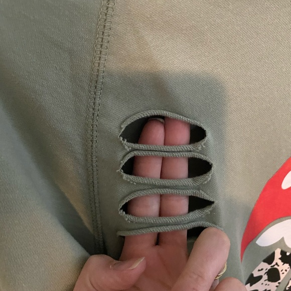 Rolling Stone Pullover - Picture 4 of 5